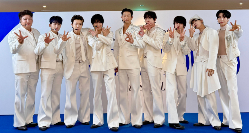 Super Junior演唱會爆意外！圭賢摔下舞台階梯　消失30分鐘重返舞台「坐著完成演出」